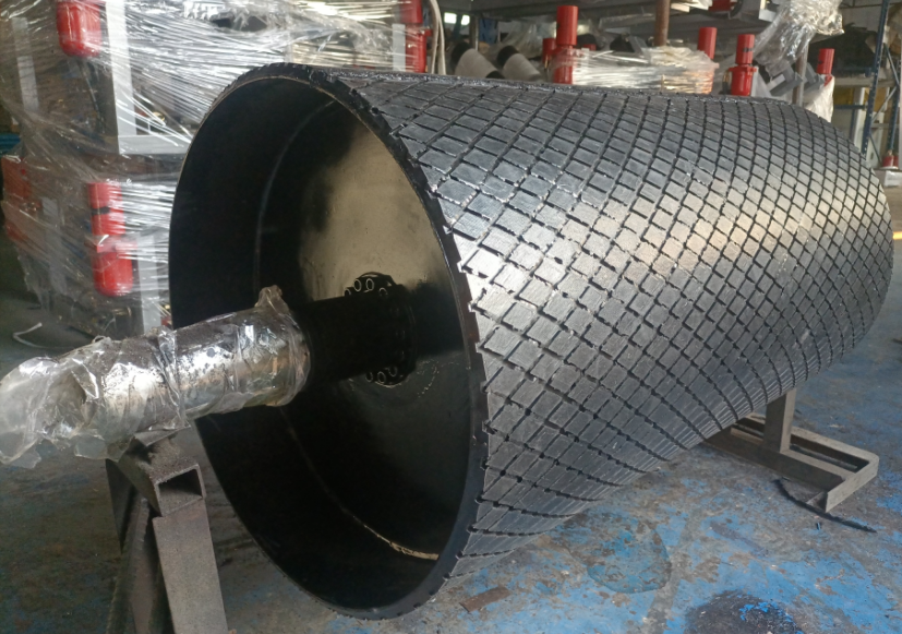 輸送機(jī)冷粘滾筒包膠施工操作流程